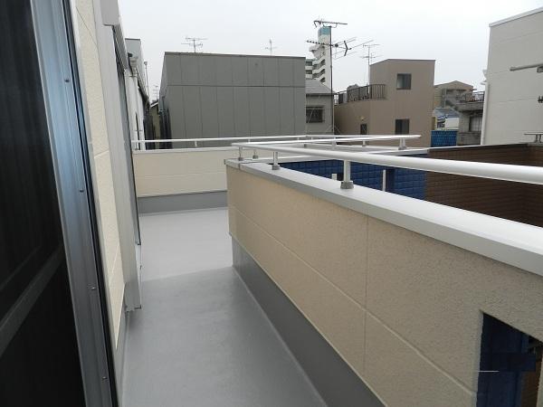 Balcony. Wide balcony Example of construction