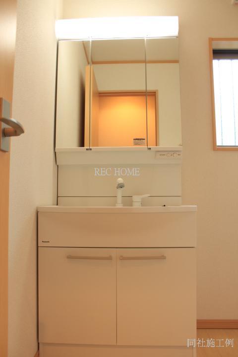 Same specifications photos (Other introspection)