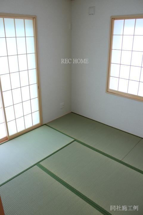 Same specifications photos (Other introspection)