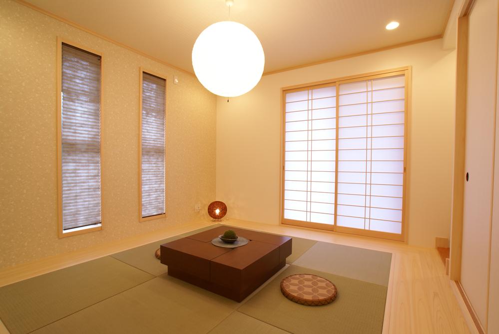 Non-living room. Room (August 2012) shooting our construction cases