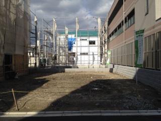 Local appearance photo. Local (11 May 2013) Shooting