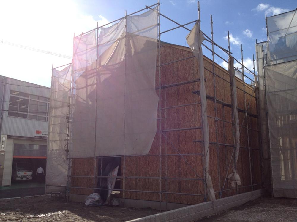 Local appearance photo. Local (11 May 2013) Shooting