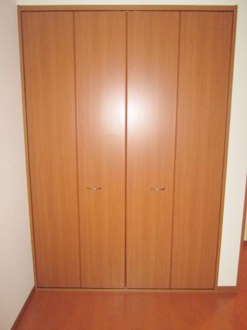 Receipt. Western-style closet