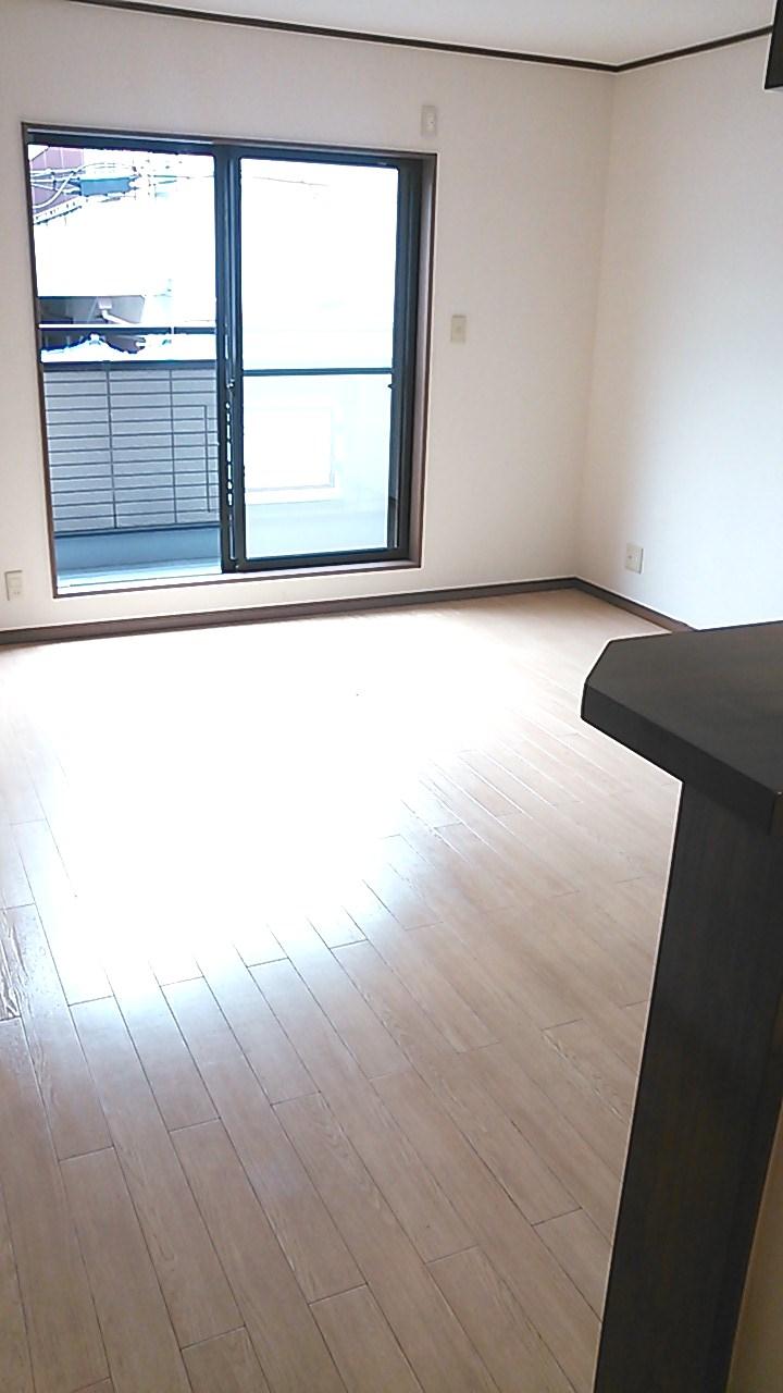 Living. Indoor (07 May 2013) Shooting