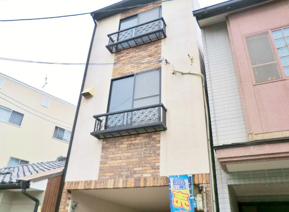 Local appearance photo