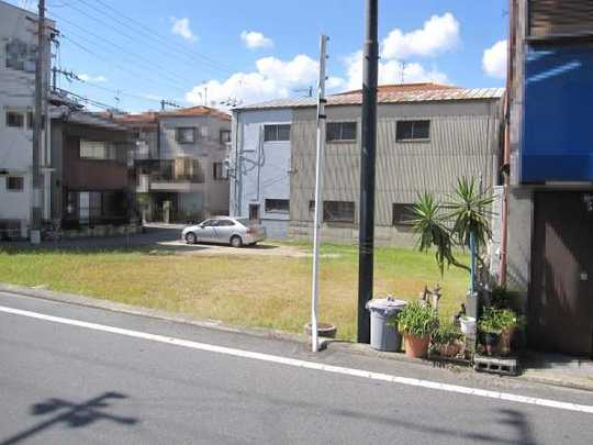 Local land photo. Land about 30 square meters!