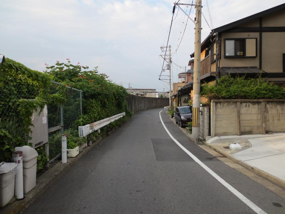 Local photos, including front road. Local (June 2013) Shooting