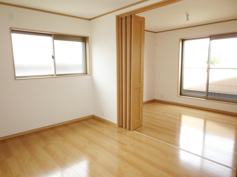 Non-living room. Indoor (June 2013) Shooting