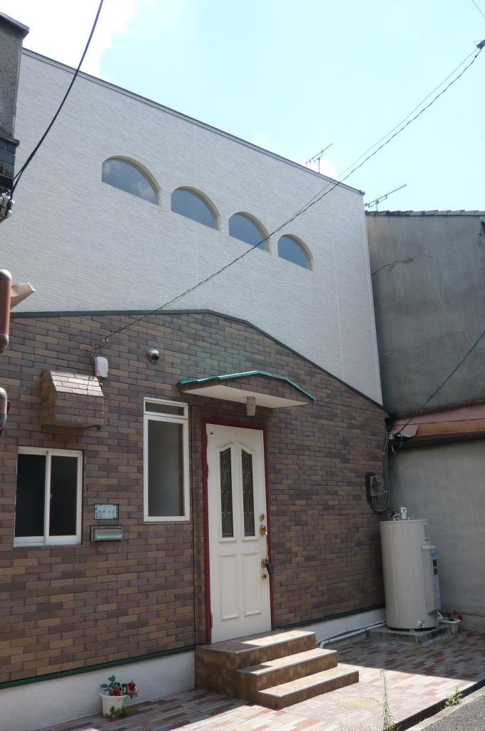 Local appearance photo. All is electrification. 