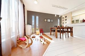 About 20 tatami mats of living ・ dining ・ kitchen. Cork space in consideration of the injury or allergic to one corner we are available (model house)