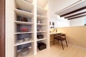 In the hall with a colonnade providing a desk corner that can you study and drawing in the open space (model house)