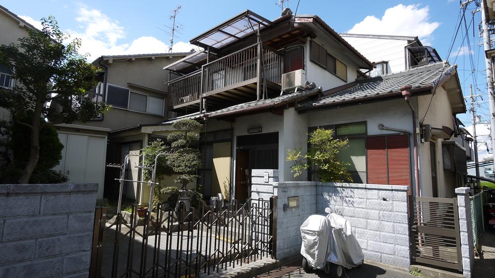 Local appearance photo. Local (March 2013) Shooting