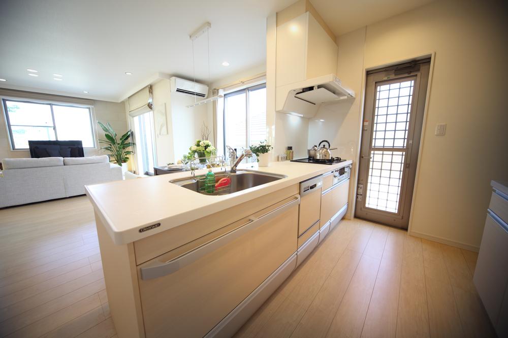 Same specifications photo (kitchen). Kitchen image