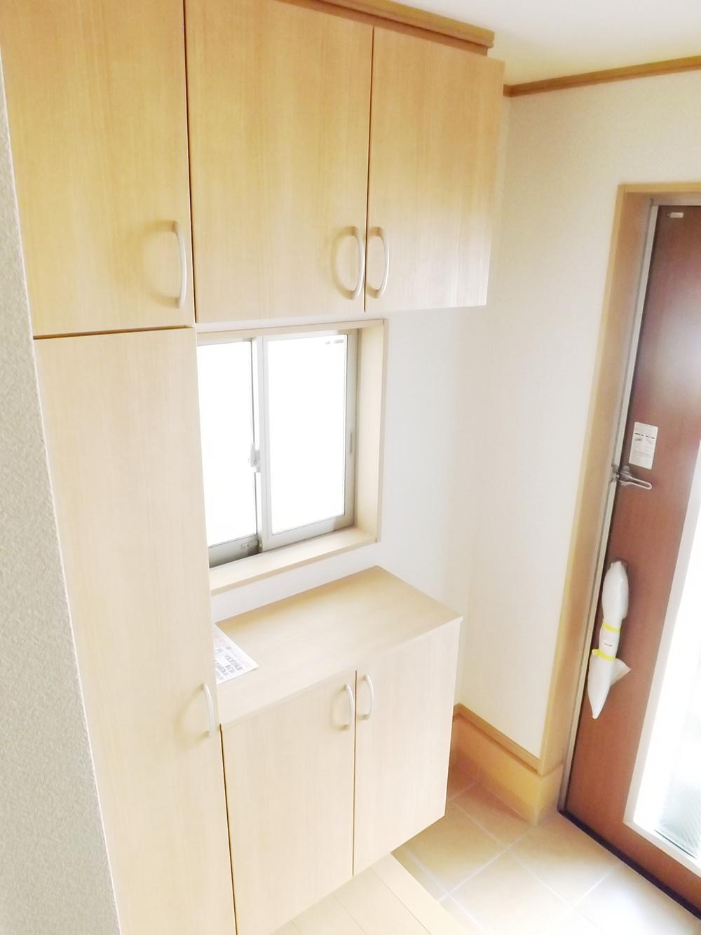 Entrance. Local photos (entrance)