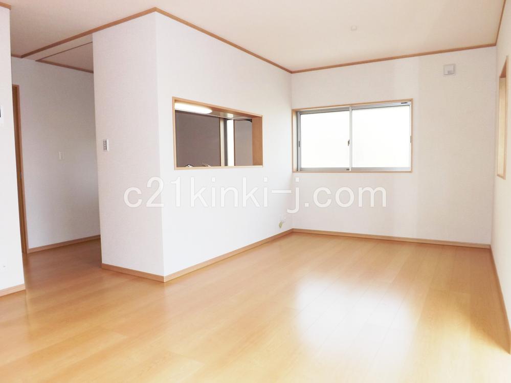 Living. Local photos (living) LDK popular face-to-face kitchen!