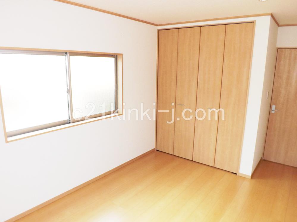 Non-living room. Local photos (Western-style)