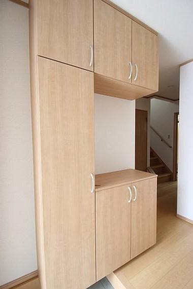 Receipt. Large shoe box equipped!