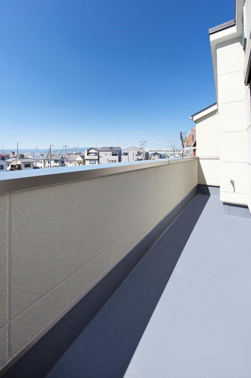 Balcony. 2013 September 19 shooting