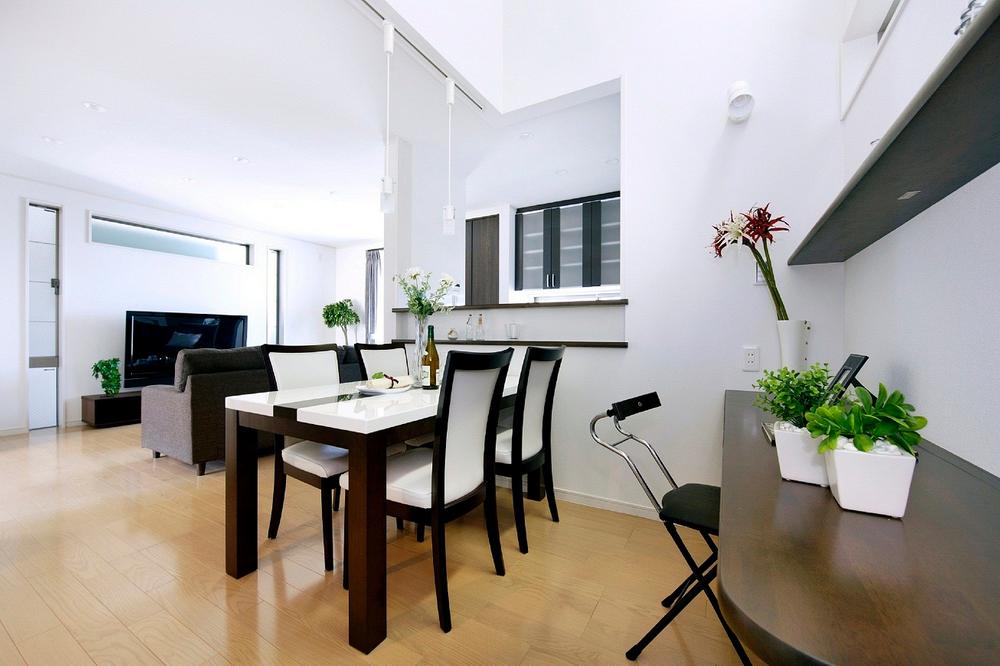 Living. 2013 September 19 shooting