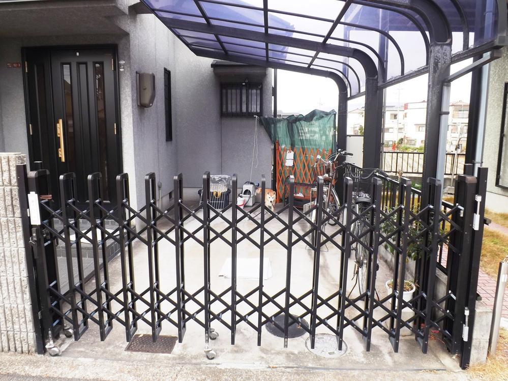 Parking lot. Local photo (parking lot)