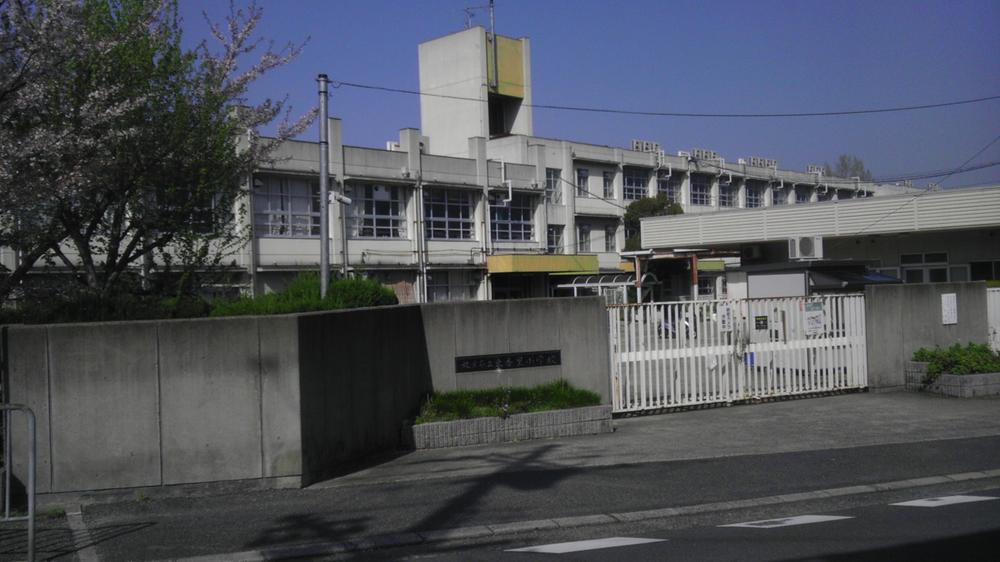 Primary school. Higashikori 1000m up to elementary school