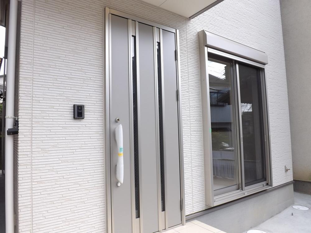 Entrance. Local photos (entrance)