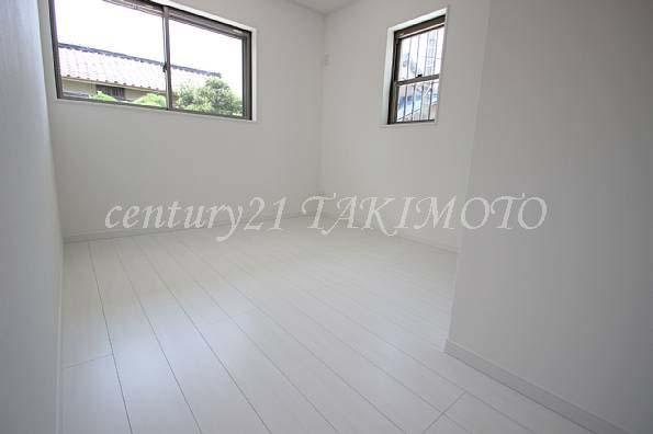 Non-living room. You can also use a wide room in all room with storage!