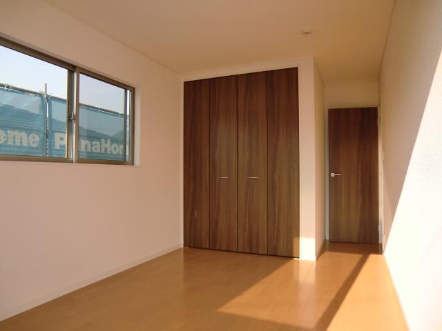 Other introspection. Local photos (Western-style)