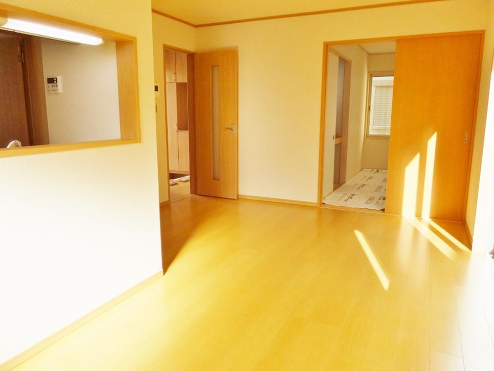 Same specifications photos (living). Same type other properties living