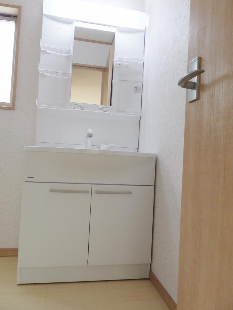 Same specifications photos (Other introspection). Same type other properties toilet