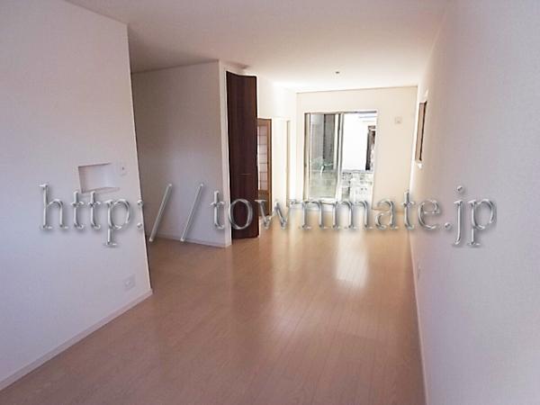 Same specifications photos (living). Same specifications living