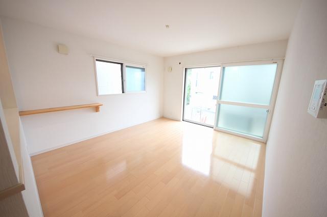 Living. Indoor (10 May 2013) Shooting 1F living 14 Pledge