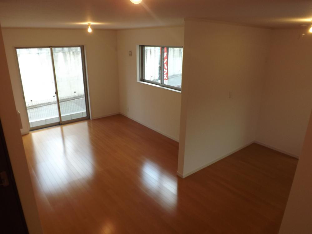 Living. Local photos (living) Unnecessary and easy care wax!