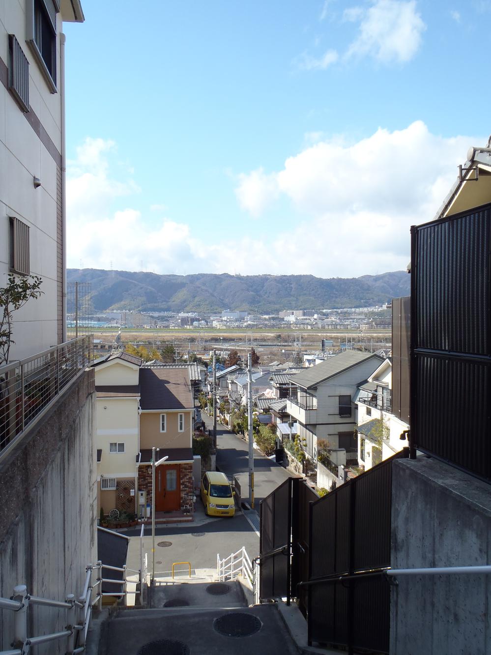 Local photos, including front road. Local (January 2013) Shooting