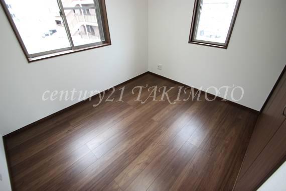 Non-living room. Each room pair glass use! !