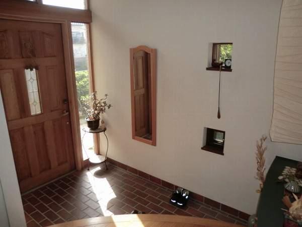 Entrance. Entrance with Fukinuki