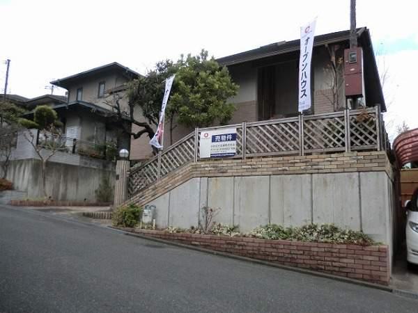 Local appearance photo. March of 6 August building custom home