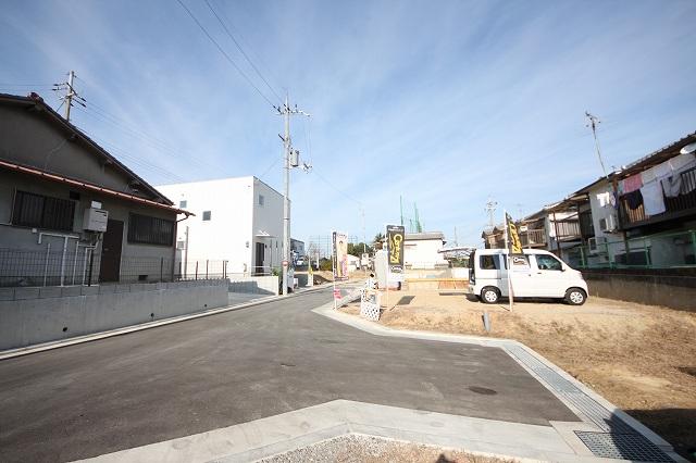 Local appearance photo. Local (12 May 2013) Shooting Subdivision photo from the No. 5 place Quiet living environment. The back is a small child is also safe because it is a dead end.