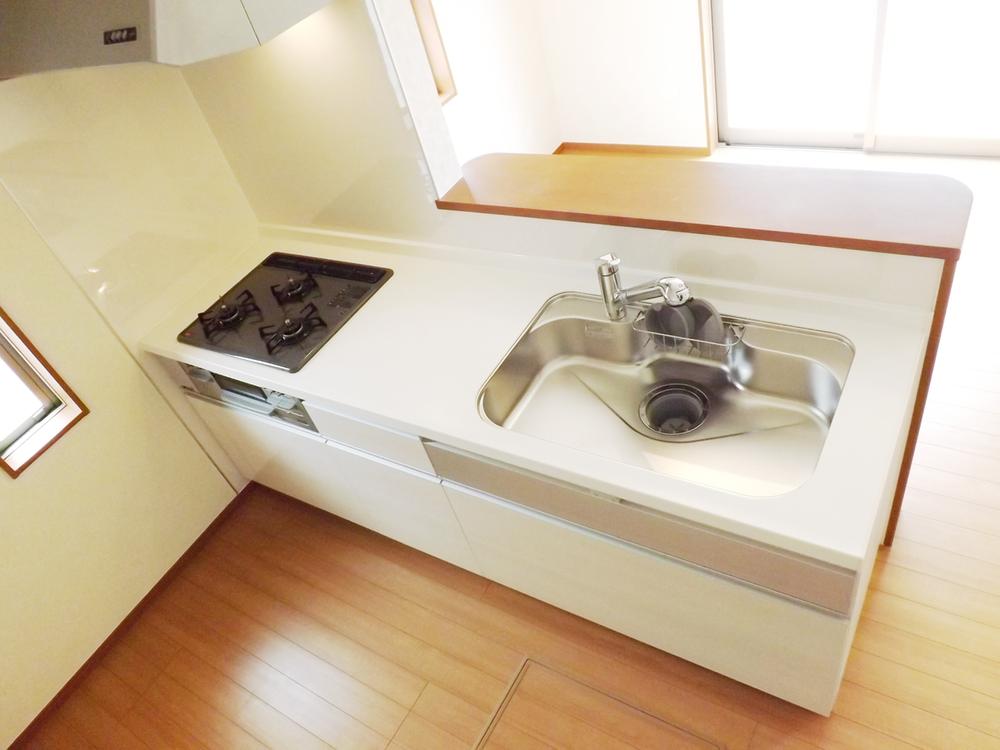 Same specifications photo (kitchen). Same specifications photo (kitchen) Slide storage! Water purifier with shower!