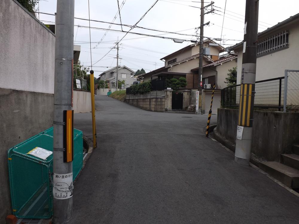 Local photos, including front road. Local photo (front road)