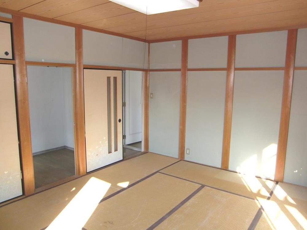 Non-living room. Indoor (12 May 2012) shooting