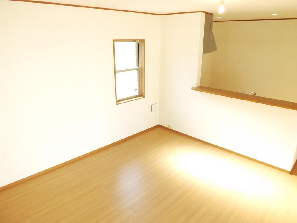 Living. Local photos (living) LDK of face-to-face kitchen!