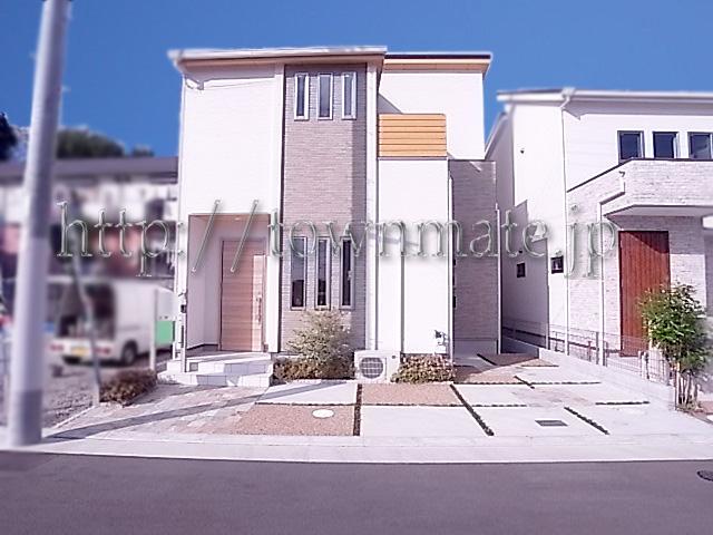 Local appearance photo. Appearance with a strong presence Parking space is also spacious No. 3 place appearance (October 2013) Shooting