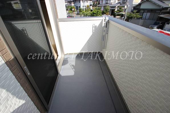 Balcony. Wide balcony Dehaba!