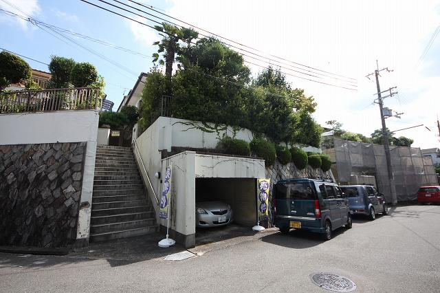 Local photos, including front road. Local (September 2013) Shooting