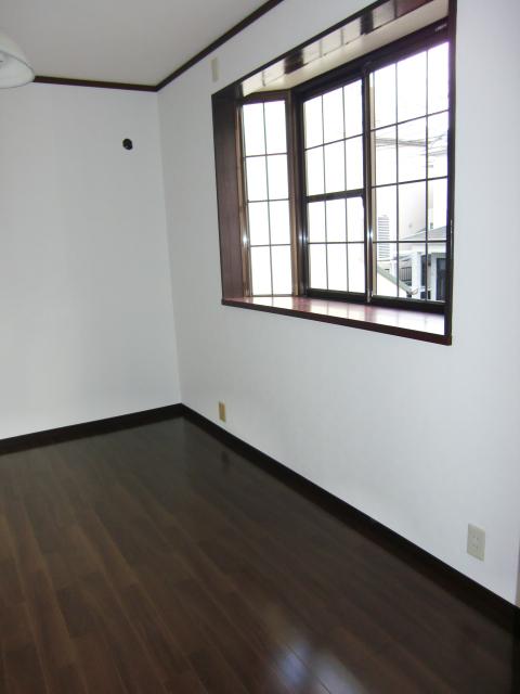 Non-living room. 2 Kaiyoshitsu