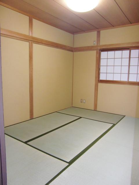 Non-living room. Second floor Japanese-style room