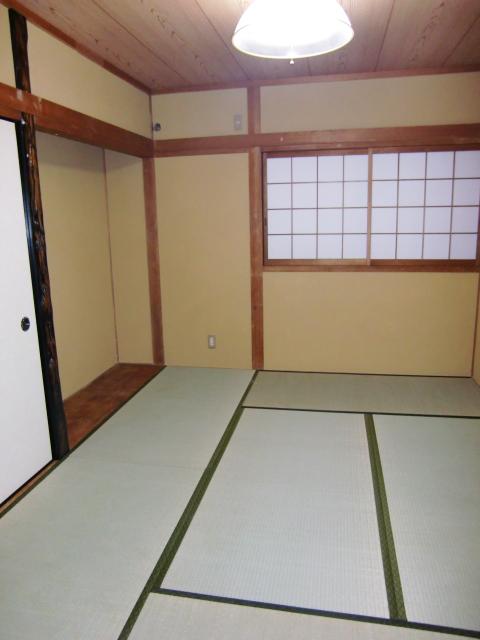Non-living room. First floor Japanese-style room
