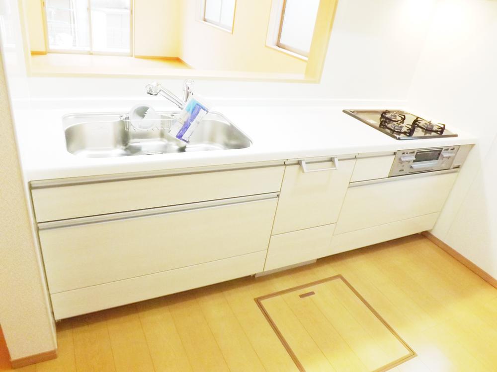 Kitchen. Local photo (kitchen) Housed plenty of face-to-face system Kitchen!