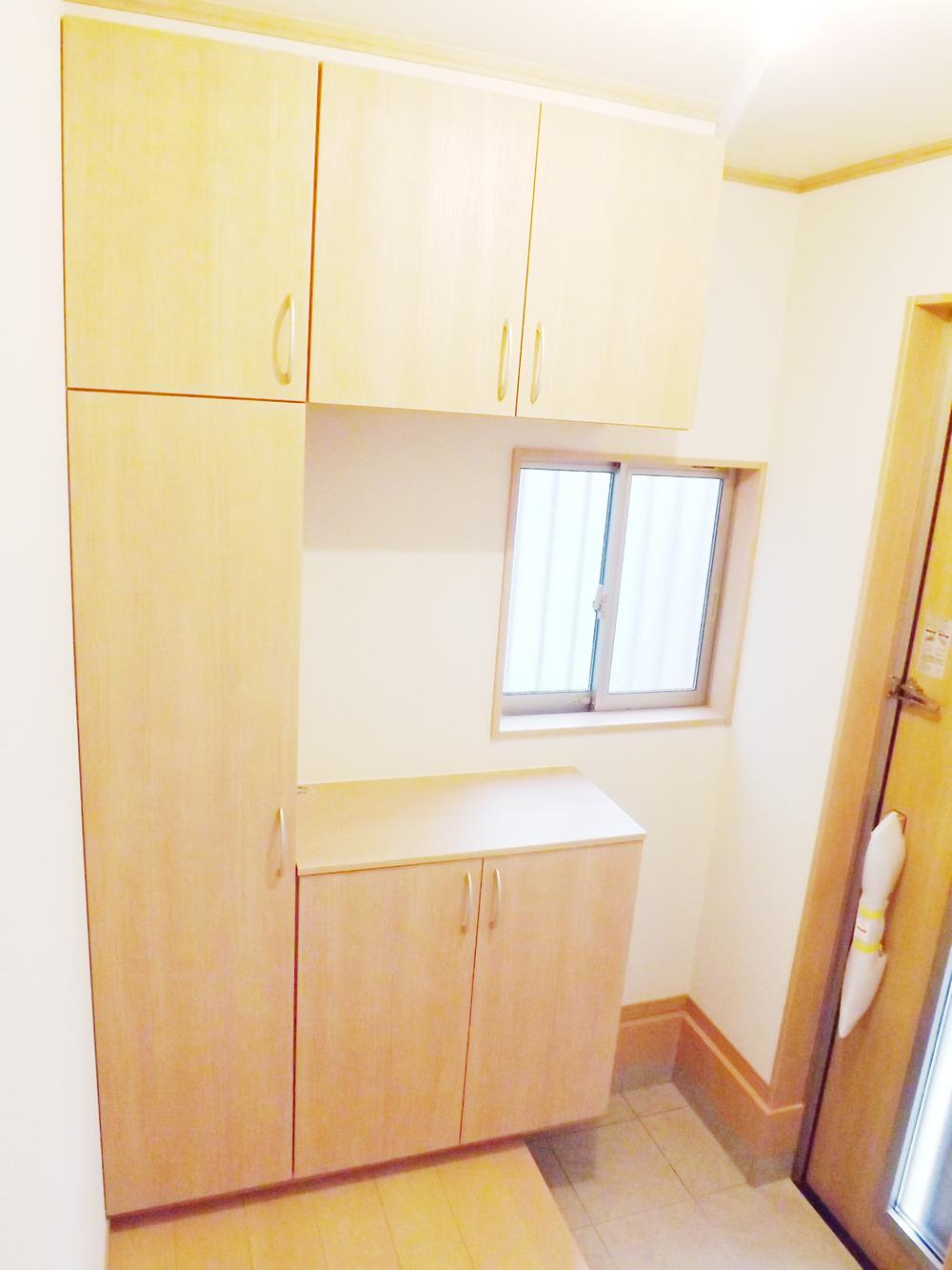 Entrance. Local photos (entrance)